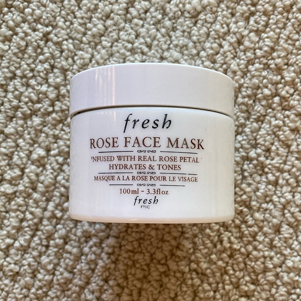 Fresh Rose Face Mask Hydrates & Tones Real Rose Petals 3.3 fl oz Full Size VEUC